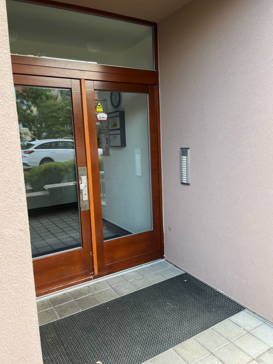 1 bedroom with open-plan kitchen flat to rent, 59 m², Jitravská, Prague, Prague 1 bedroom with open-plan kitchen flat to rent, 59 m², Jitravská, Prague, Prague