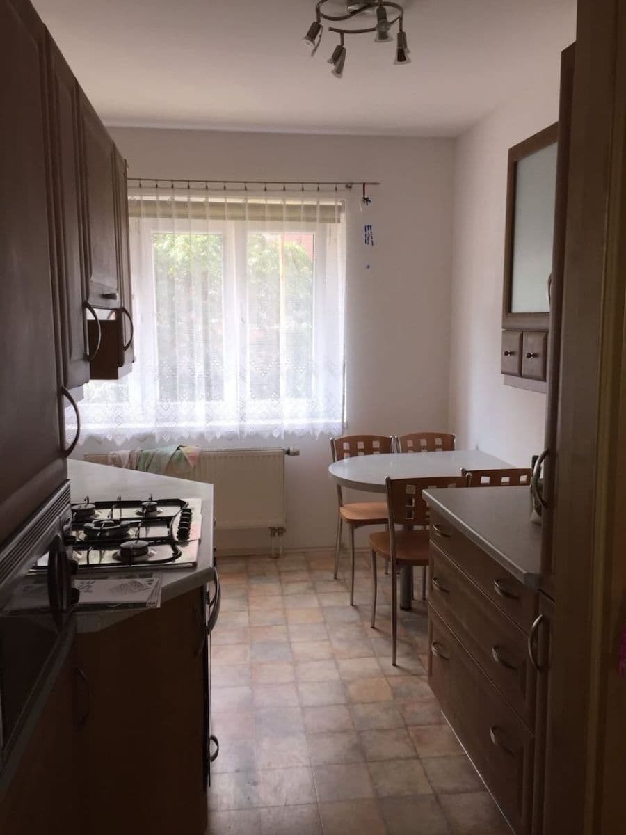 3 bedroom flat to rent, 88 m², Kladivova, Brno, Jihomoravský Region 3 bedroom flat to rent, 88 m², Kladivova, Brno, Jihomoravský Region