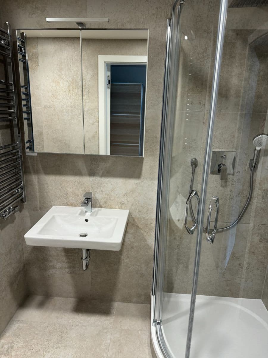 Studio flat to rent, 35 m², Šrámkové, Prague, Prague Studio flat to rent, 35 m², Šrámkové, Prague, Prague