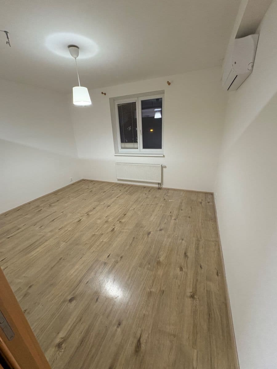 1 bedroom with open-plan kitchen flat to rent, 65 m², Vyšehořovická, Nehvizdy, Středočeský Region 1 bedroom with open-plan kitchen flat to rent, 65 m², Vyšehořovická, Nehvizdy, Středočeský Region