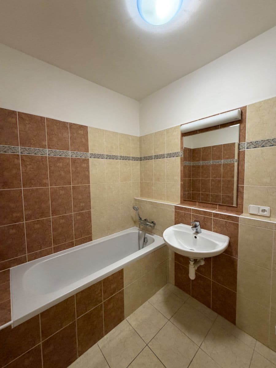 1 bedroom with open-plan kitchen flat to rent, 65 m², Vyšehořovická, Nehvizdy, Středočeský Region 1 bedroom with open-plan kitchen flat to rent, 65 m², Vyšehořovická, Nehvizdy, Středočeský Region