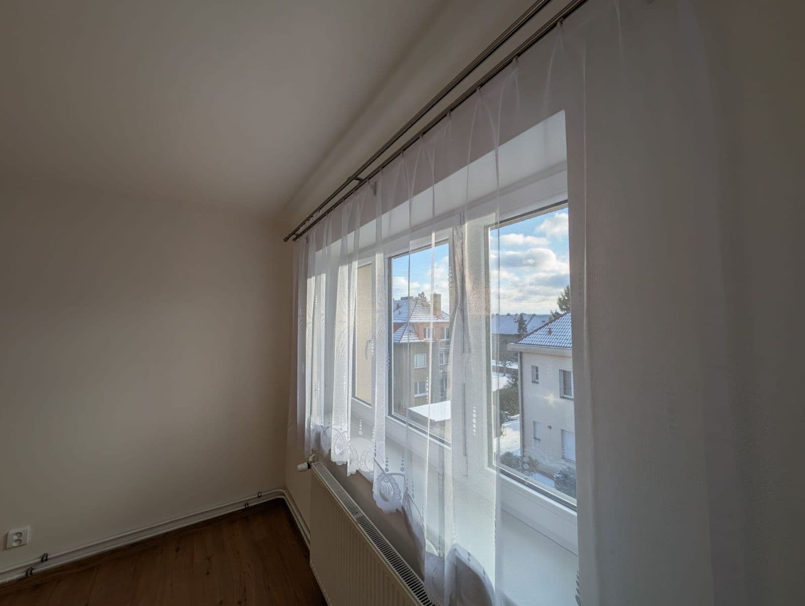 2 bedroom flat to rent, 69 m², U Třetí baterie, Prague, Prague 2 bedroom flat to rent, 69 m², U Třetí baterie, Prague, Prague