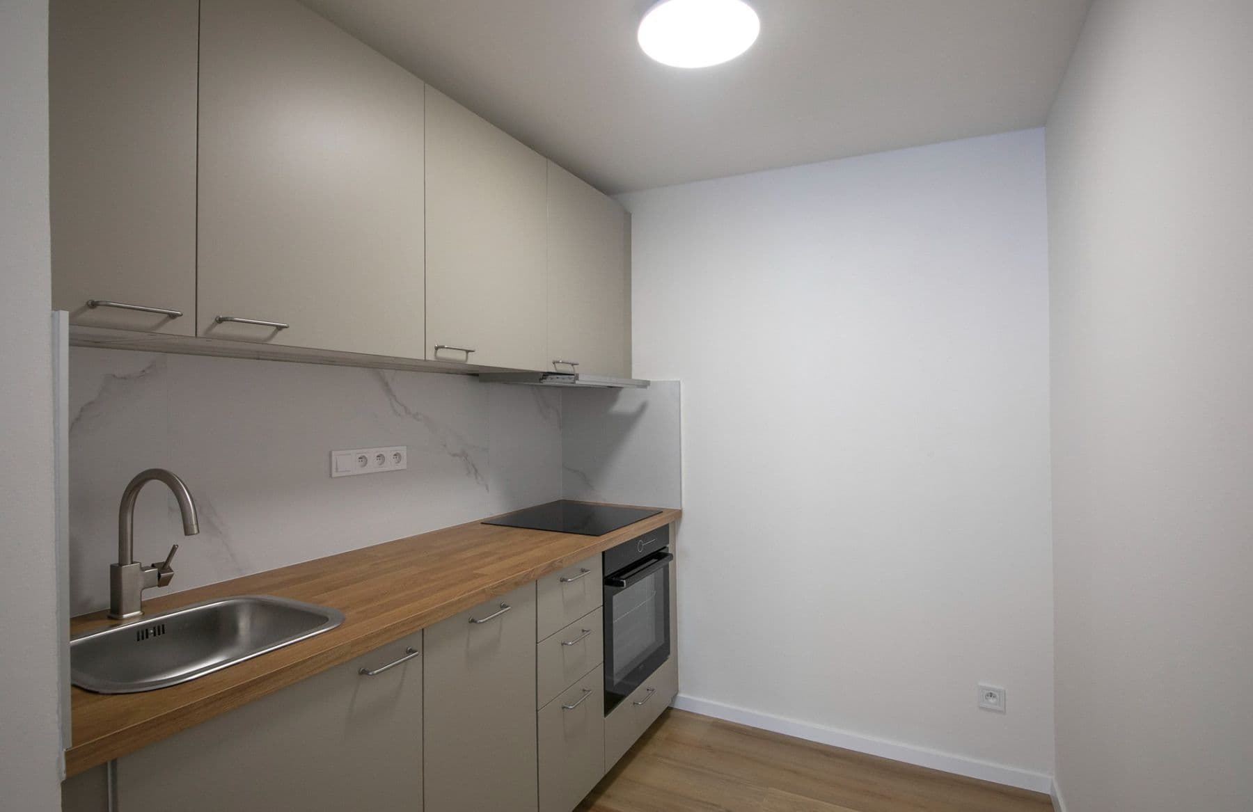 1 bedroom with open-plan kitchen flat for sale, 42 m², Laudova, Prague, Prague 1 bedroom with open-plan kitchen flat for sale, 42 m², Laudova, Prague, Prague