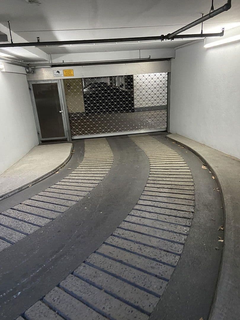 garage to rent, 0 m², Rosenstein Straße 27-31, Stuttgart Nord, Baden-Württemberg garage to rent, 0 m², Rosenstein Straße 27-31, Stuttgart Nord, Baden-Württemberg