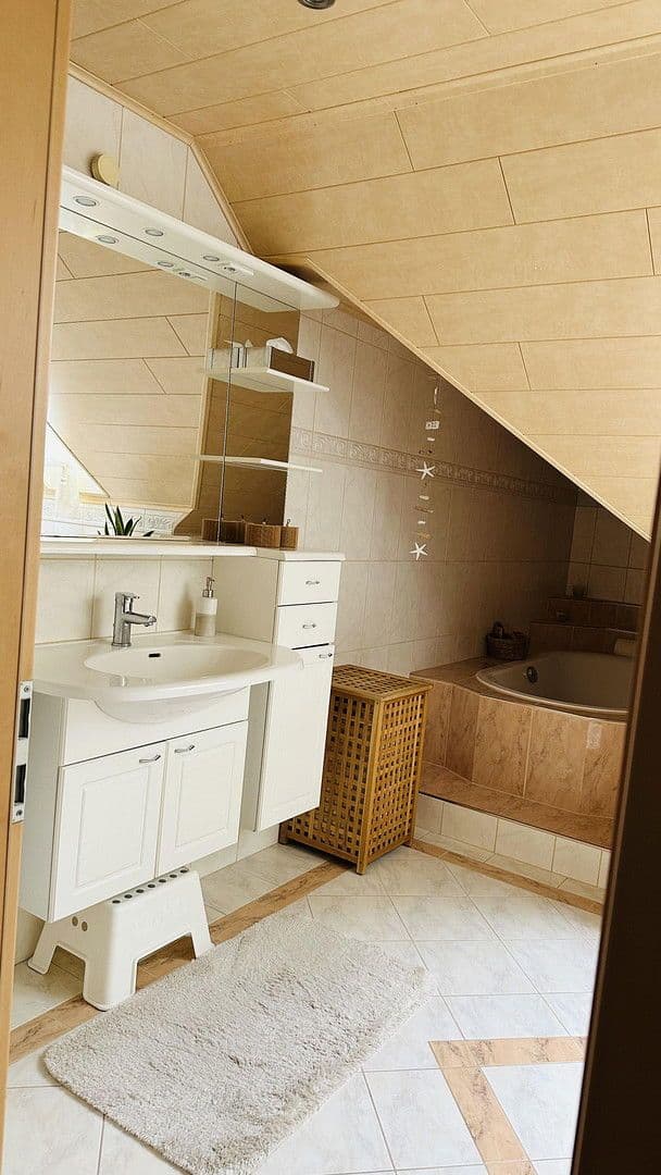 3 bedroom with open-plan kitchen flat to rent, 130 m², Tauberbischofsheim, Baden-Württemberg 3 bedroom with open-plan kitchen flat to rent, 130 m², Tauberbischofsheim, Baden-Württemberg