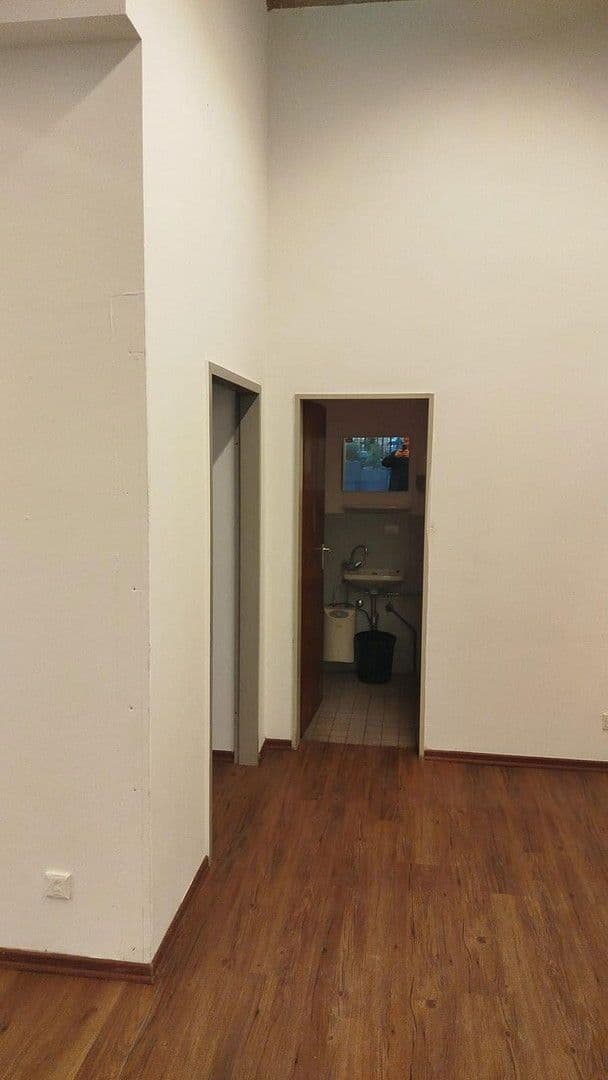 non-residential property to rent, 80 m², Marburger Straße 17, Kreuztal, North Rhine-Westphalia non-residential property to rent, 80 m², Marburger Straße 17, Kreuztal, North Rhine-Westphalia