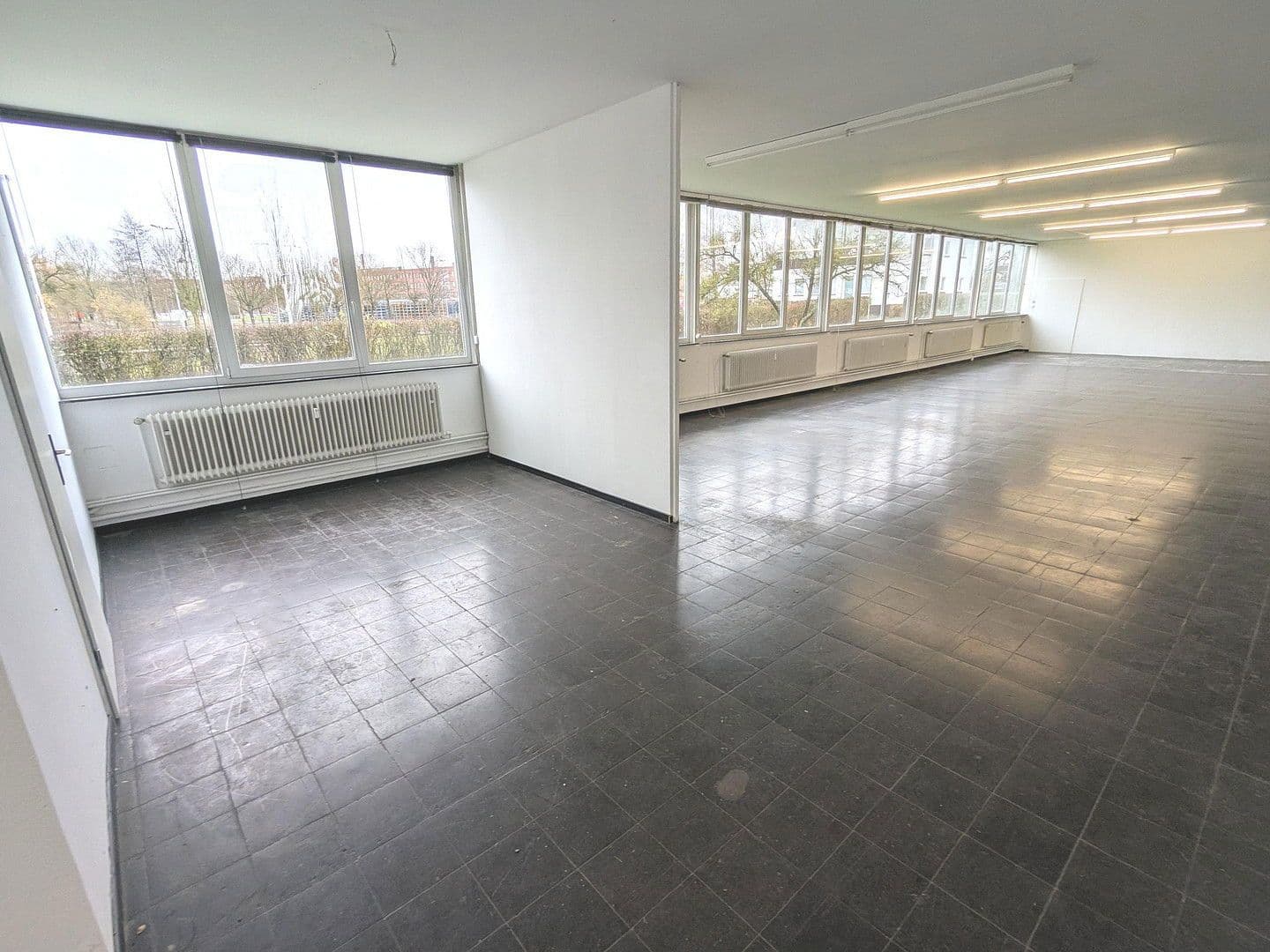 non-residential property to rent, 300 m², Oberzwehrener Straße 2-4, Baunatal, Hesse non-residential property to rent, 300 m², Oberzwehrener Straße 2-4, Baunatal, Hesse