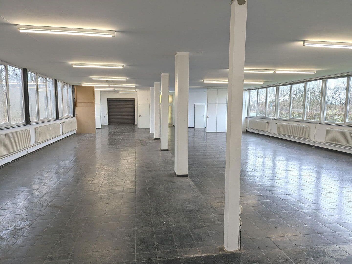 non-residential property to rent, 300 m², Oberzwehrener Straße 2-4, Baunatal, Hesse non-residential property to rent, 300 m², Oberzwehrener Straße 2-4, Baunatal, Hesse