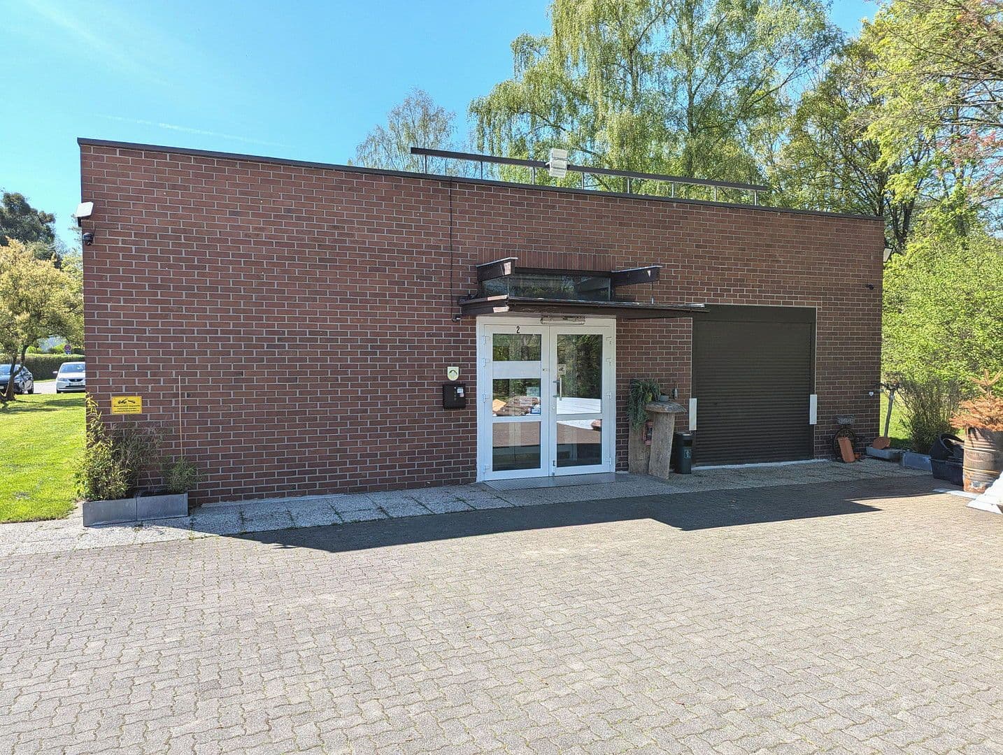 non-residential property to rent, 300 m², Oberzwehrener Straße 2-4, Baunatal, Hesse non-residential property to rent, 300 m², Oberzwehrener Straße 2-4, Baunatal, Hesse