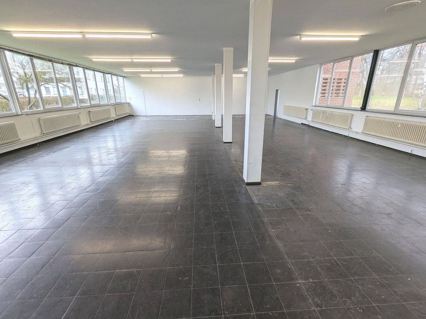 non-residential property to rent, 300 m², Oberzwehrener Straße 2-4, Baunatal, Hesse non-residential property to rent, 300 m², Oberzwehrener Straße 2-4, Baunatal, Hesse