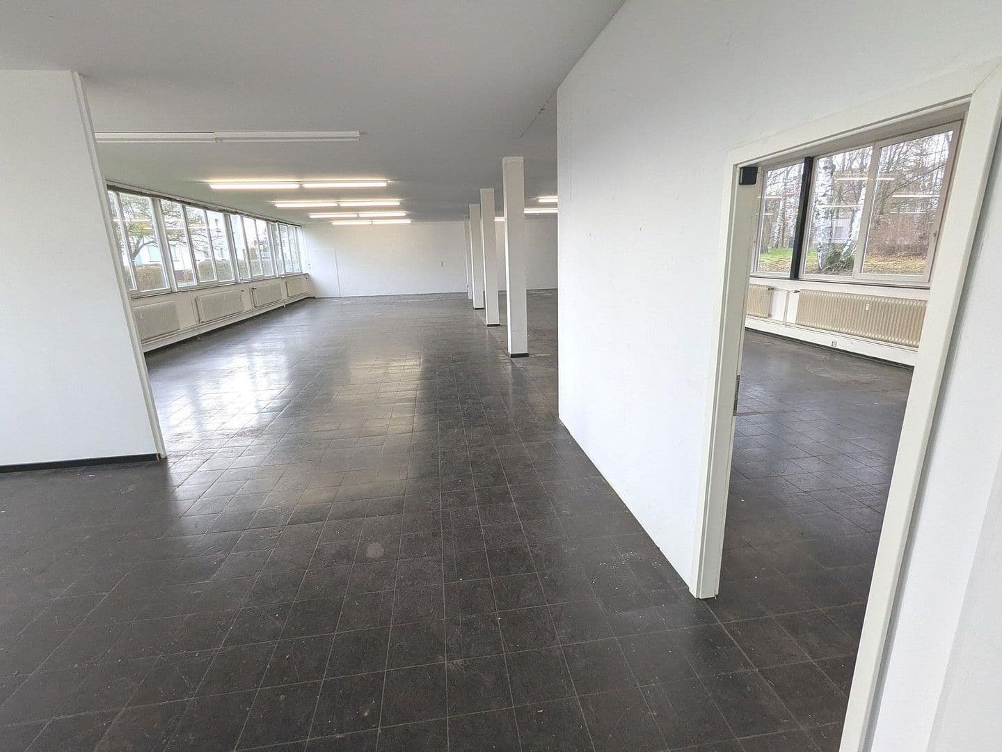 non-residential property to rent, 300 m², Oberzwehrener Straße 2-4, Baunatal, Hesse non-residential property to rent, 300 m², Oberzwehrener Straße 2-4, Baunatal, Hesse