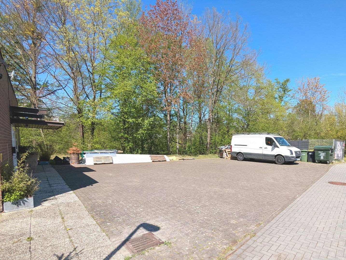 non-residential property to rent, 300 m², Oberzwehrener Straße 2-4, Baunatal, Hesse non-residential property to rent, 300 m², Oberzwehrener Straße 2-4, Baunatal, Hesse