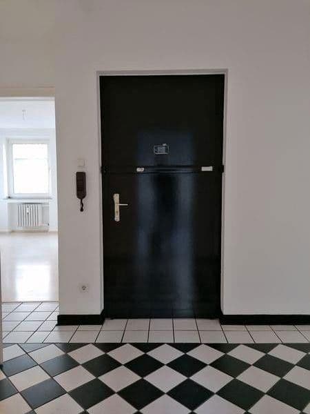 4 bedroom flat to rent, 166 m², Düsseldorf, North Rhine-Westphalia 4 bedroom flat to rent, 166 m², Düsseldorf, North Rhine-Westphalia