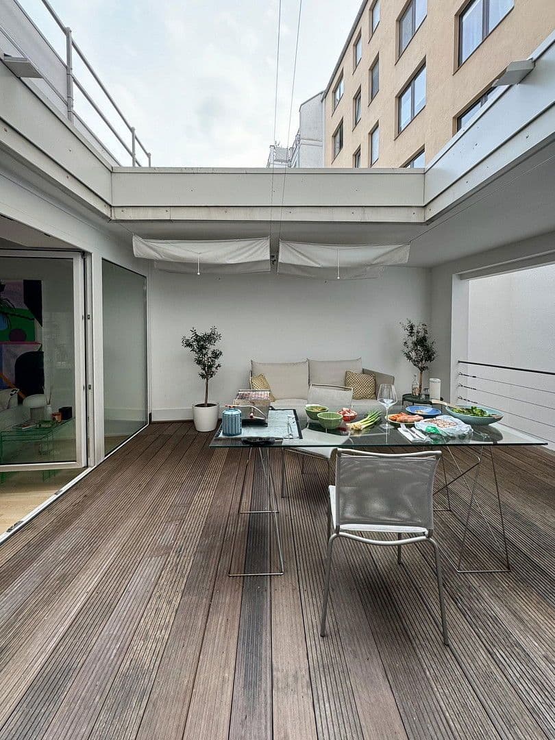 4 bedroom flat to rent, 166 m², Düsseldorf, North Rhine-Westphalia 4 bedroom flat to rent, 166 m², Düsseldorf, North Rhine-Westphalia