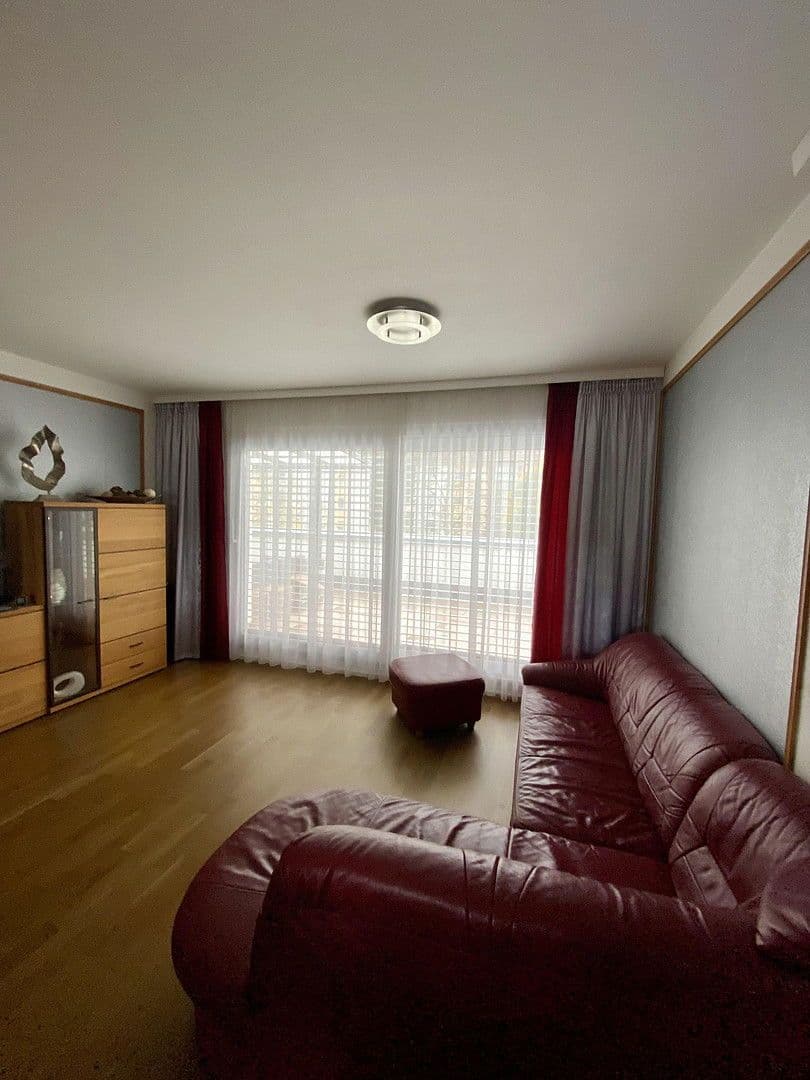 3 bedroom with open-plan kitchen flat to rent, 120 m², Heilbronn, Baden-Württemberg 3 bedroom with open-plan kitchen flat to rent, 120 m², Heilbronn, Baden-Württemberg