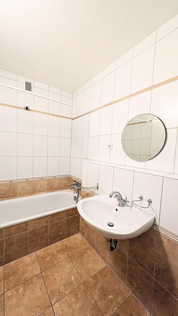 4 bedroom flat to rent, 107 m², Berlinerstrasse 36, Landstuhl, Rhineland-Palatinate 4 bedroom flat to rent, 107 m², Berlinerstrasse 36, Landstuhl, Rhineland-Palatinate