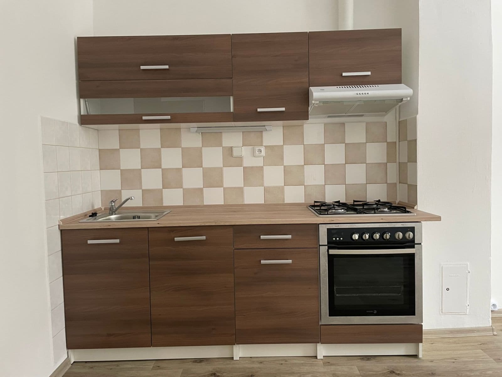 2 bedroom with open-plan kitchen flat to rent, 72 m², Za Nádražím, Písek, Jihočeský Region 2 bedroom with open-plan kitchen flat to rent, 72 m², Za Nádražím, Písek, Jihočeský Region