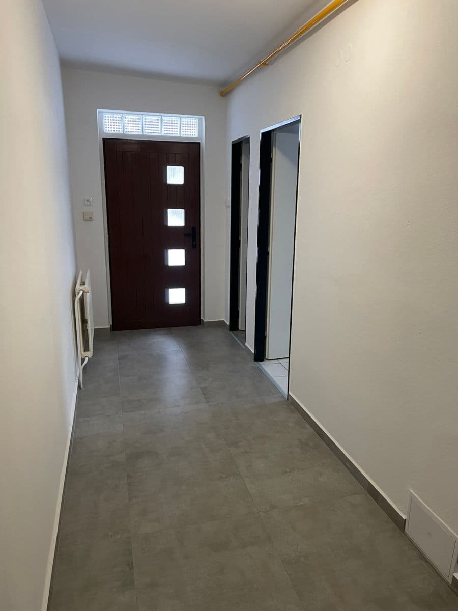 2 bedroom with open-plan kitchen flat to rent, 72 m², Za Nádražím, Písek, Jihočeský Region 2 bedroom with open-plan kitchen flat to rent, 72 m², Za Nádražím, Písek, Jihočeský Region