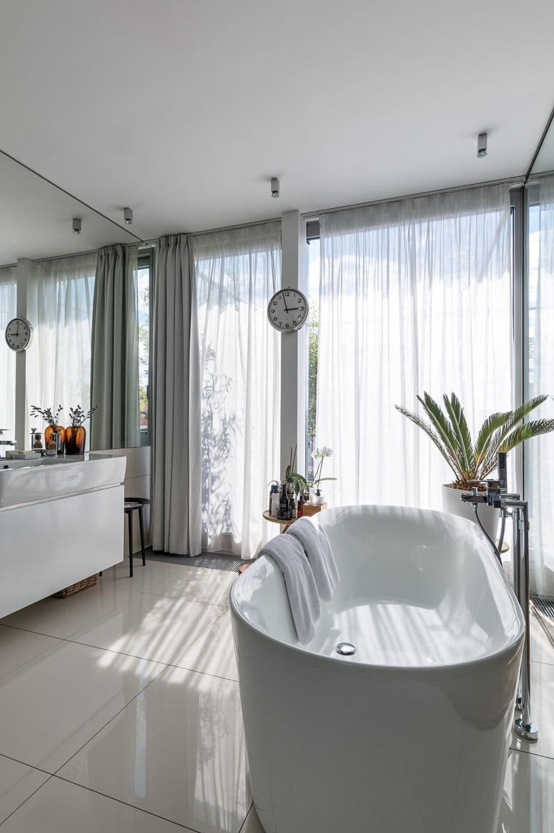 3 bedroom with open-plan kitchen flat to rent, 454 m², Laubova, Prague, Prague 3 bedroom with open-plan kitchen flat to rent, 454 m², Laubova, Prague, Prague