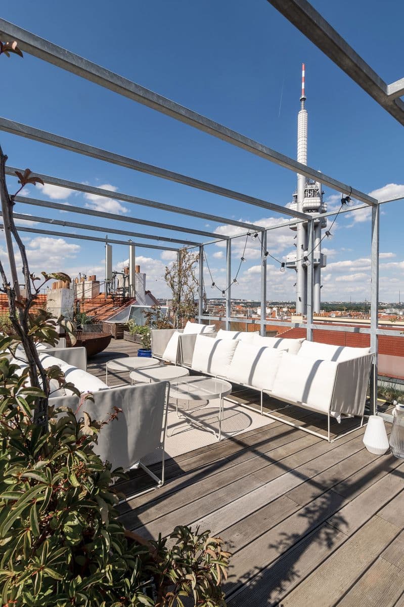 3 bedroom with open-plan kitchen flat to rent, 454 m², Laubova, Prague, Prague 3 bedroom with open-plan kitchen flat to rent, 454 m², Laubova, Prague, Prague