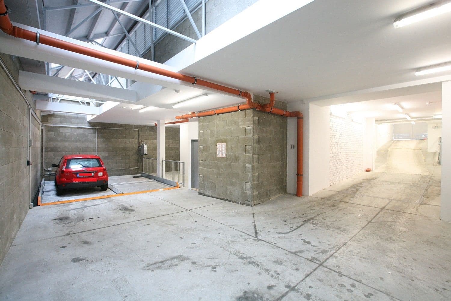 3 bedroom with open-plan kitchen flat to rent, 454 m², Laubova, Prague, Prague 3 bedroom with open-plan kitchen flat to rent, 454 m², Laubova, Prague, Prague