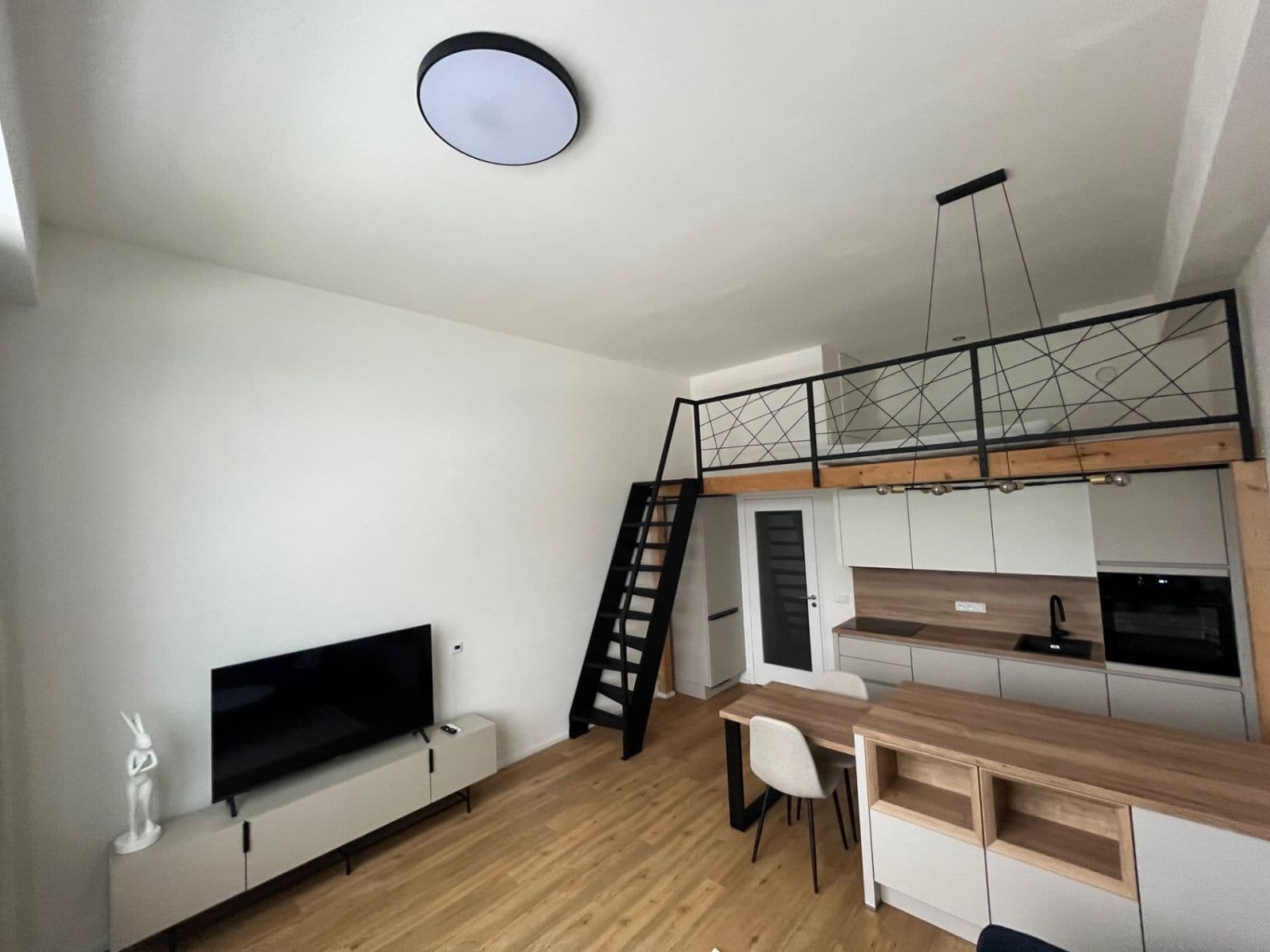 Studio flat to rent, 38 m², Malešická, Prague, Prague Studio flat to rent, 38 m², Malešická, Prague, Prague