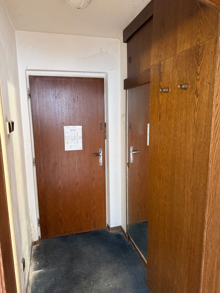 Studio flat for sale, 18 m², Na Okruhu, Prague, Prague Studio flat for sale, 18 m², Na Okruhu, Prague, Prague