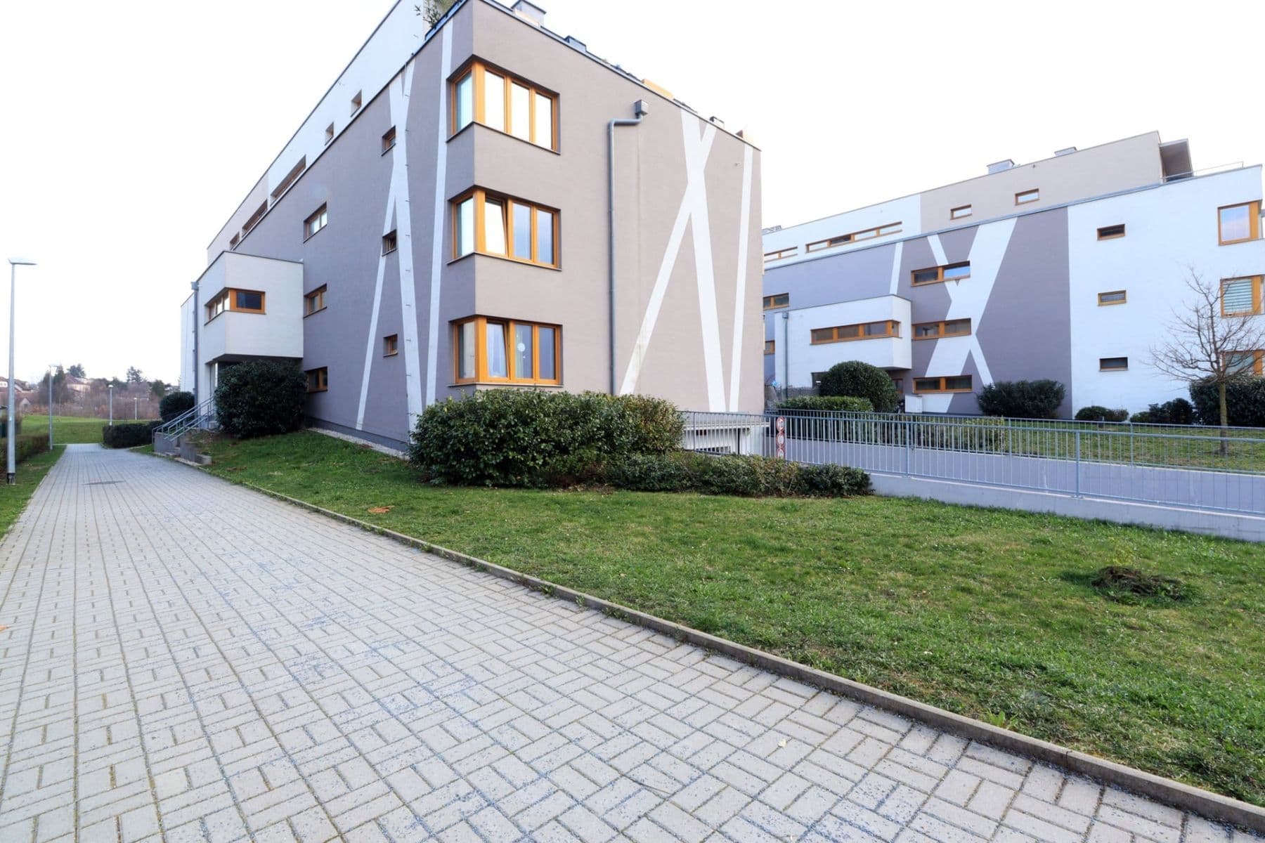 1 bedroom with open-plan kitchen flat to rent, 50 m², U Hostavického potoka, Prague, Prague 1 bedroom with open-plan kitchen flat to rent, 50 m², U Hostavického potoka, Prague, Prague