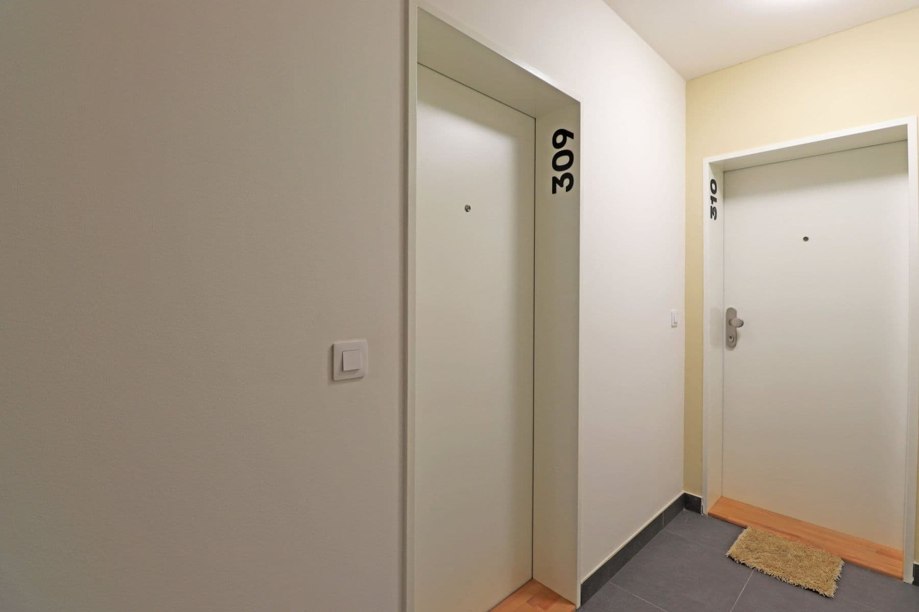 Studio flat to rent, 22 m², V Kněžívce, Tuchoměřice, Středočeský Region Studio flat to rent, 22 m², V Kněžívce, Tuchoměřice, Středočeský Region