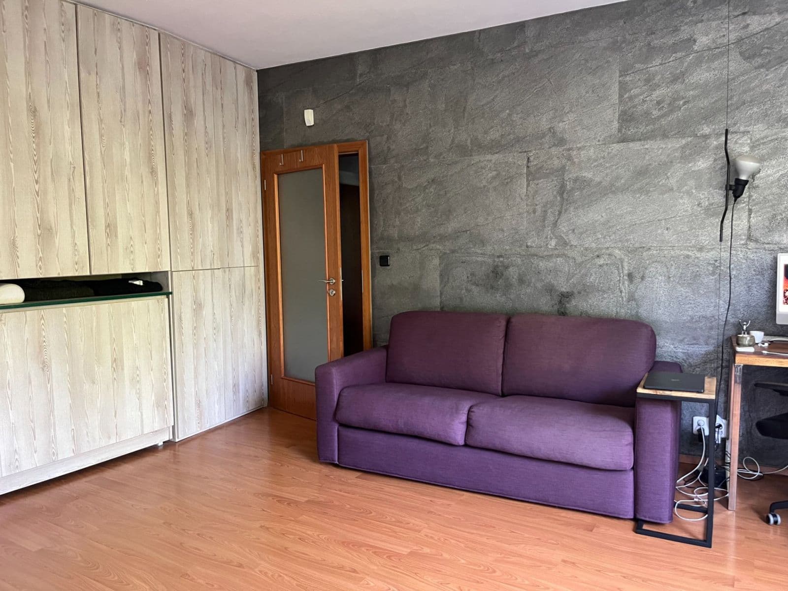 Studio flat to rent, 32 m², Nademlejnská, Prague, Prague Studio flat to rent, 32 m², Nademlejnská, Prague, Prague