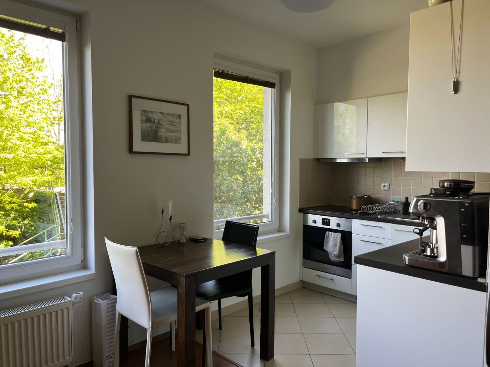 Studio flat to rent, 32 m², Nademlejnská, Prague, Prague Studio flat to rent, 32 m², Nademlejnská, Prague, Prague