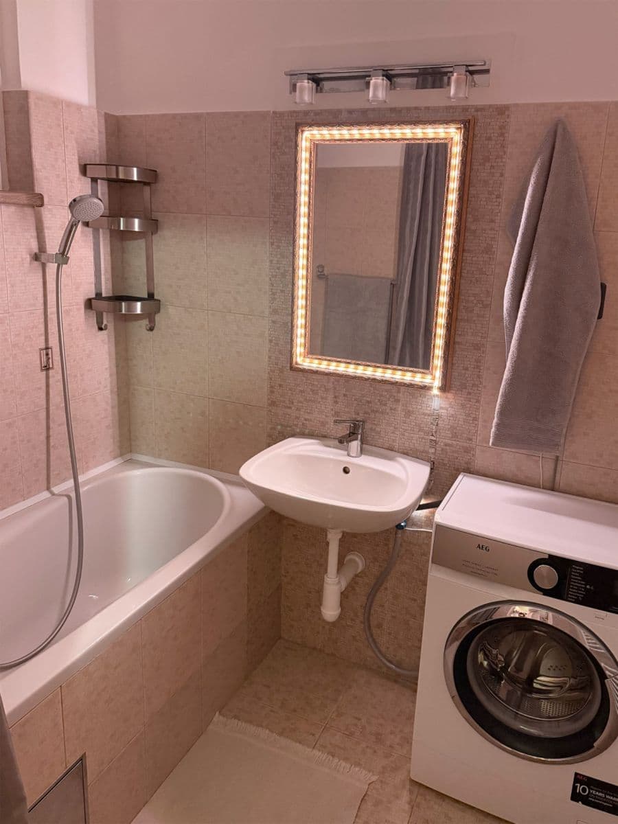 1 bedroom flat to rent, 37 m², Na Maninách, Prague, Prague 1 bedroom flat to rent, 37 m², Na Maninách, Prague, Prague