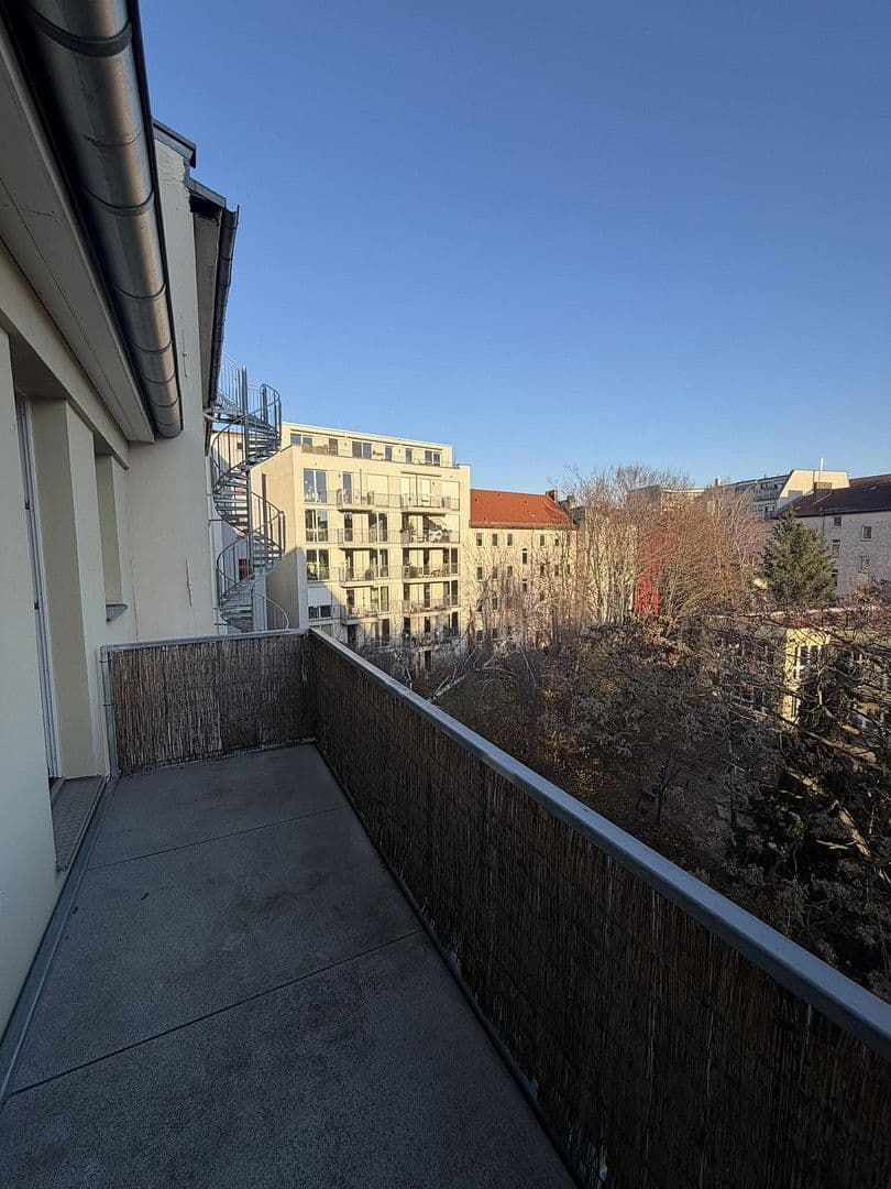 1 bedroom with open-plan kitchen flat for sale, 86 m², Colbestrasse 23, Berlin Friedrichshain, Berlin 1 bedroom with open-plan kitchen flat for sale, 86 m², Colbestrasse 23, Berlin Friedrichshain, Berlin