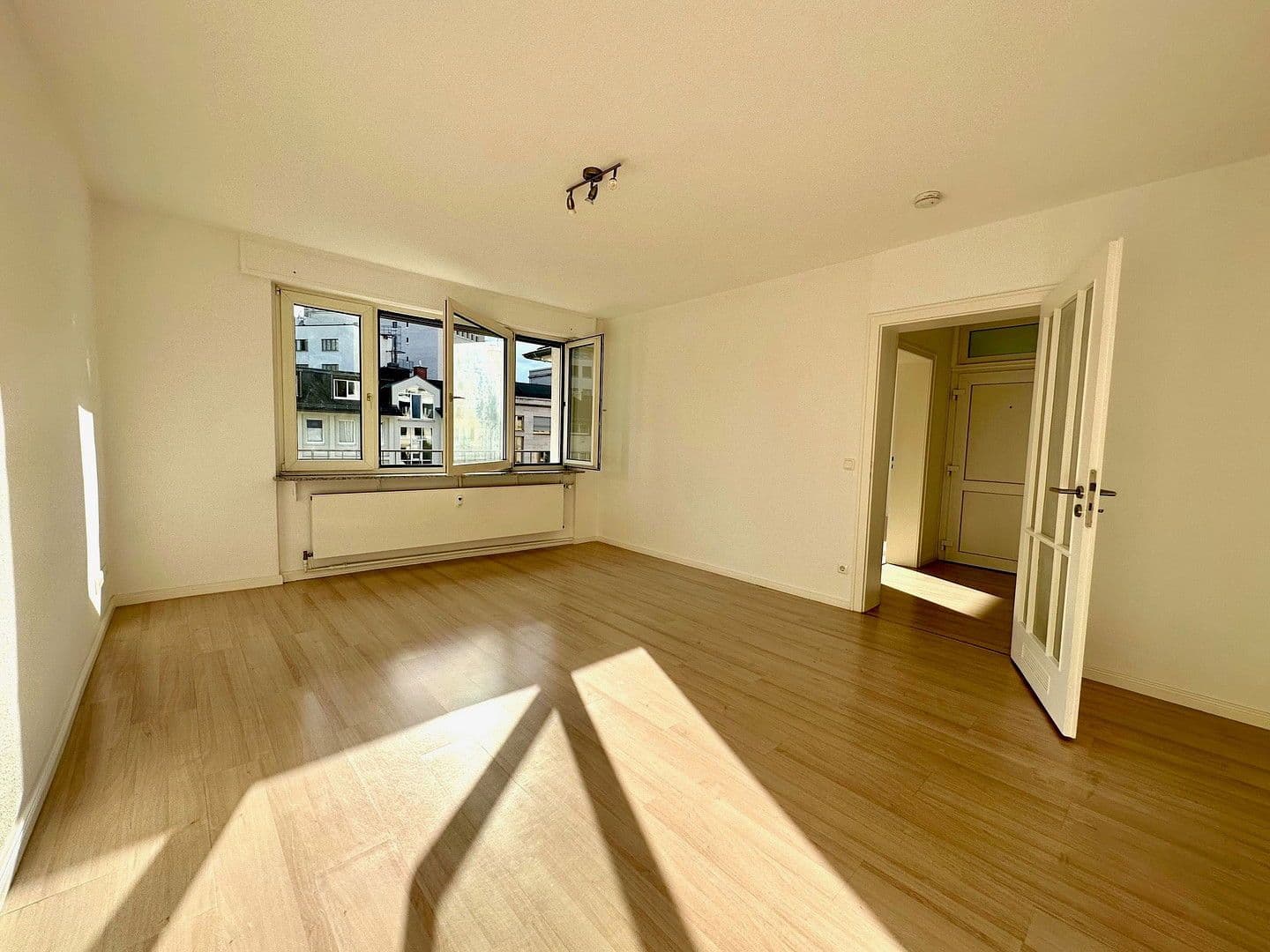 3 bedroom flat to rent, 100 m², Frankfurt am Main, Hesse 3 bedroom flat to rent, 100 m², Frankfurt am Main, Hesse