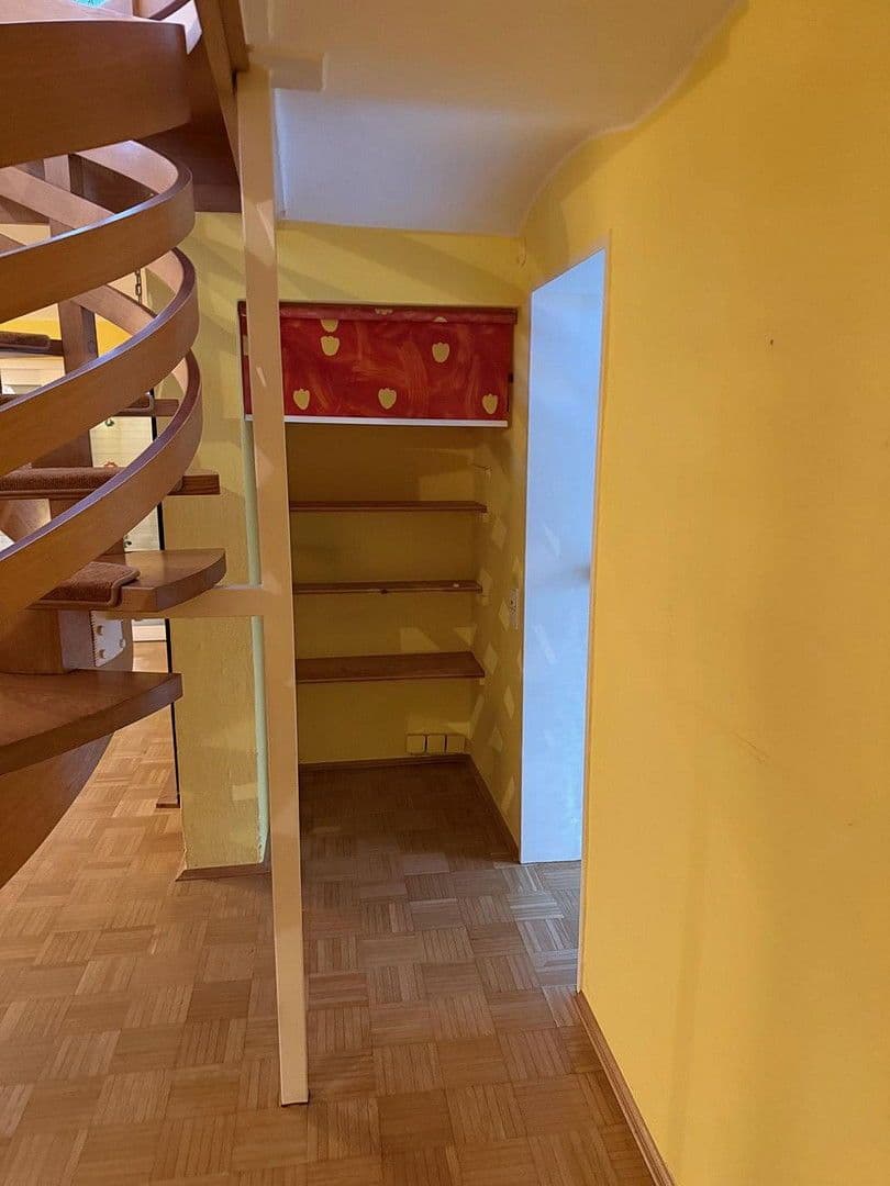 7 bedroom flat to rent, 220 m², Oldenburg (Oldenburg), Lower Saxony 7 bedroom flat to rent, 220 m², Oldenburg (Oldenburg), Lower Saxony