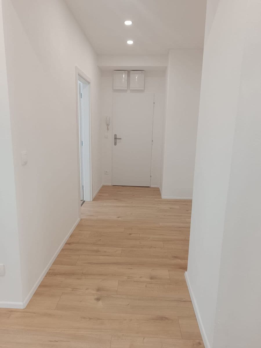 3 bedroom with open-plan kitchen flat for sale, 65 m², Mikuláškovo náměstí, Brno, Jihomoravský Region 3 bedroom with open-plan kitchen flat for sale, 65 m², Mikuláškovo náměstí, Brno, Jihomoravský Region