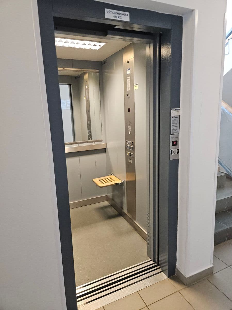 3 bedroom with open-plan kitchen flat for sale, 86 m², Sušilova, Prague, Prague 3 bedroom with open-plan kitchen flat for sale, 86 m², Sušilova, Prague, Prague