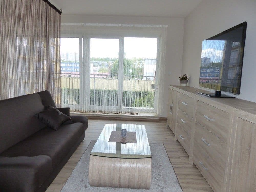 Studio flat to rent, 46 m², Na Harfě, Prague, Prague Studio flat to rent, 46 m², Na Harfě, Prague, Prague