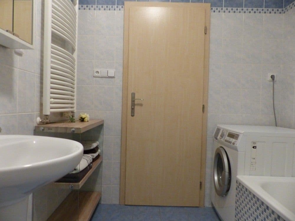 Studio flat to rent, 46 m², Na Harfě, Prague, Prague Studio flat to rent, 46 m², Na Harfě, Prague, Prague