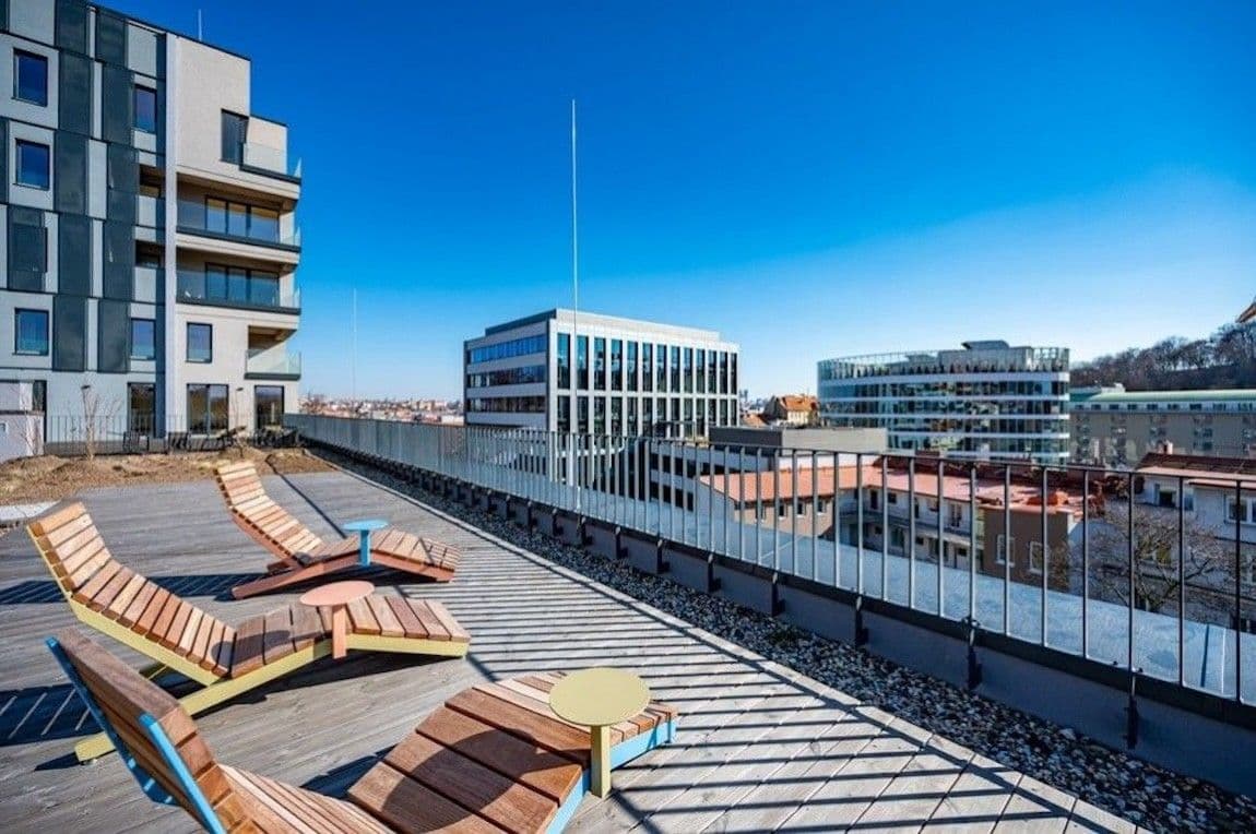 2 bedroom with open-plan kitchen flat to rent, 92 m², Grafická, Prague, Prague 2 bedroom with open-plan kitchen flat to rent, 92 m², Grafická, Prague, Prague