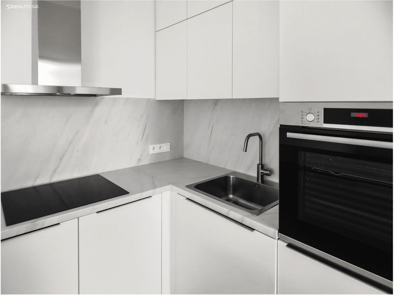 2 bedroom with open-plan kitchen flat to rent, 93 m², Na Pomezí, Prague, Prague 2 bedroom with open-plan kitchen flat to rent, 93 m², Na Pomezí, Prague, Prague