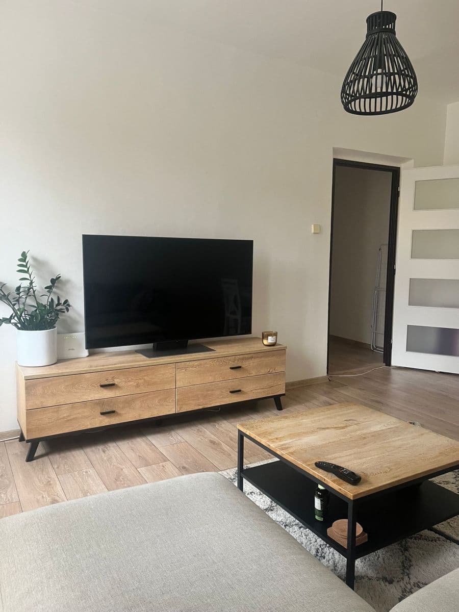 2 bedroom flat to rent, 57 m², Bratří Čapků, Valašské Meziříčí, Zlínský Region 2 bedroom flat to rent, 57 m², Bratří Čapků, Valašské Meziříčí, Zlínský Region