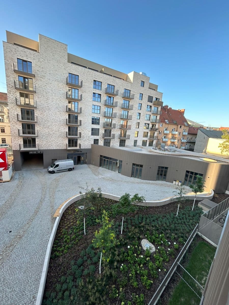 Studio flat to rent, 41 m², Bratislavská, Brno, Jihomoravský Region Studio flat to rent, 41 m², Bratislavská, Brno, Jihomoravský Region