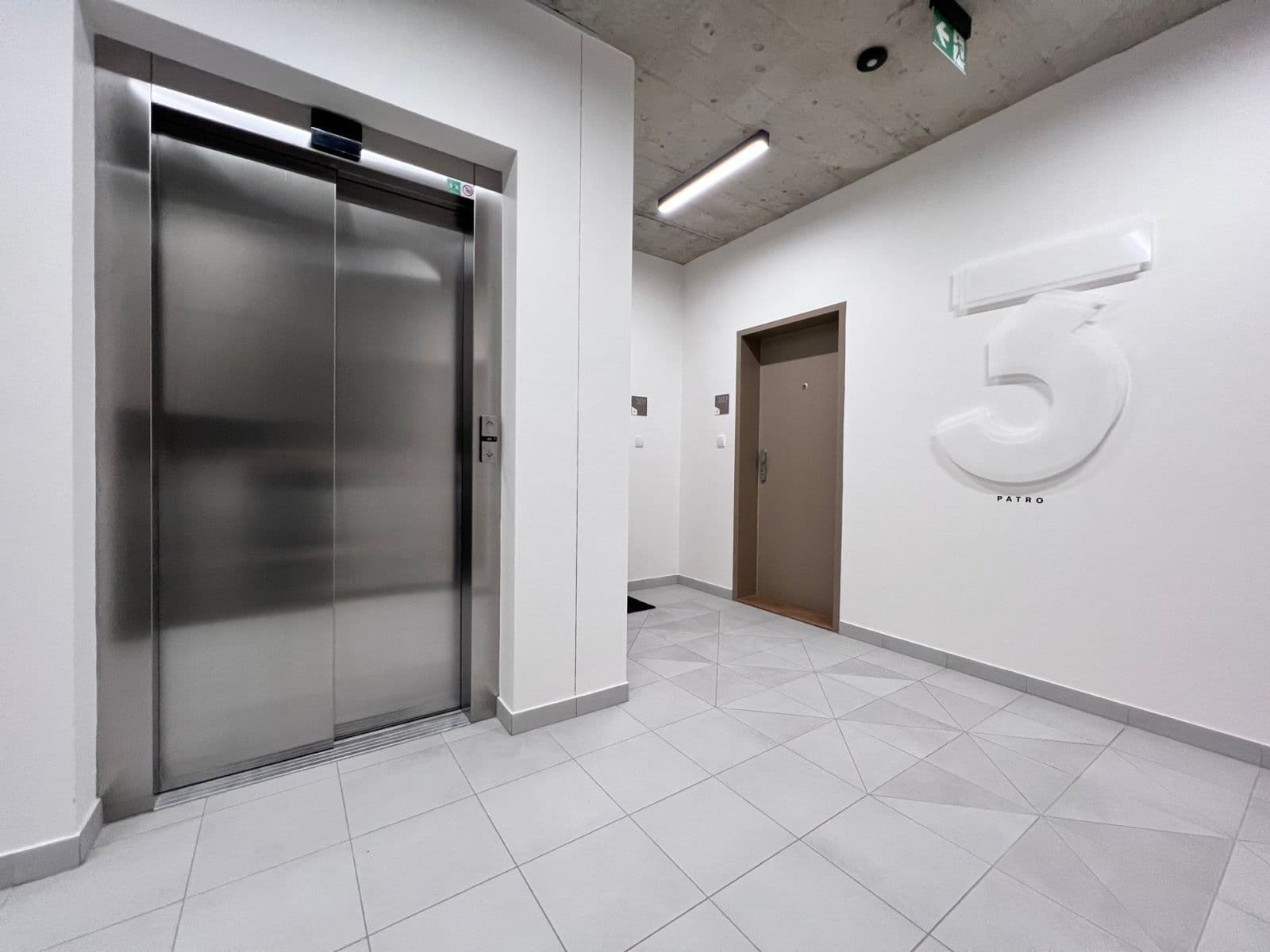 Studio flat to rent, 27 m², Poděbradská, Prague, Prague Studio flat to rent, 27 m², Poděbradská, Prague, Prague