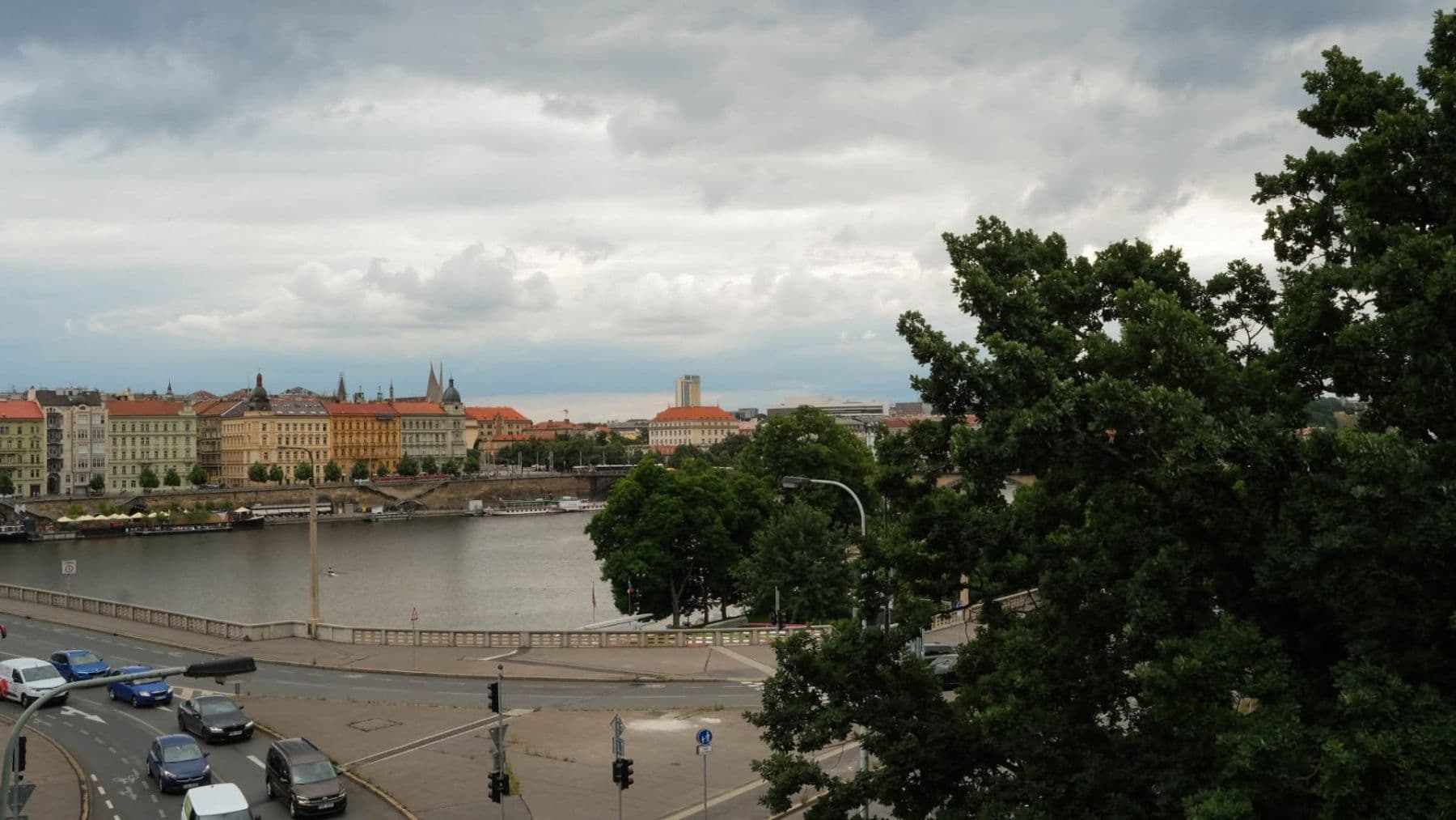 3 bedroom flat to rent, 26 m², Janáčkovo nábřeží, Prague, Prague 3 bedroom flat to rent, 26 m², Janáčkovo nábřeží, Prague, Prague