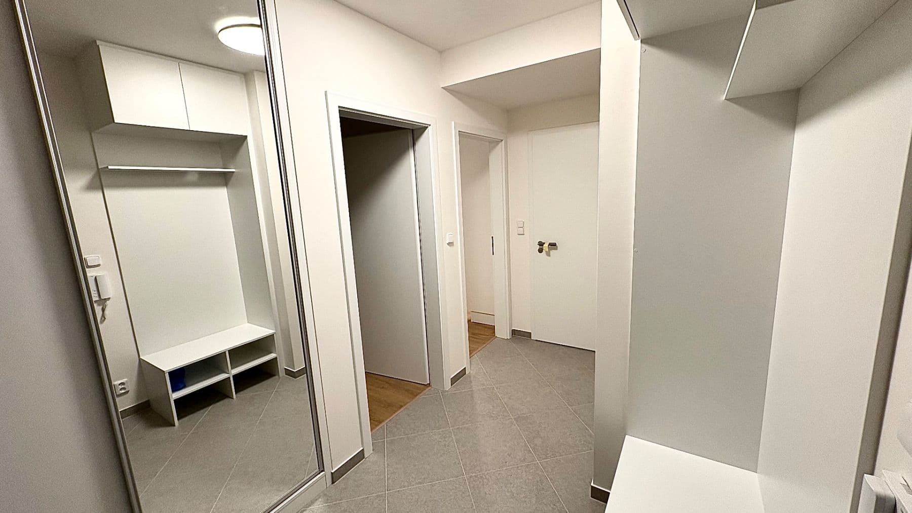 1 bedroom with open-plan kitchen flat to rent, 45 m², Čakovická, Prague, Prague 1 bedroom with open-plan kitchen flat to rent, 45 m², Čakovická, Prague, Prague