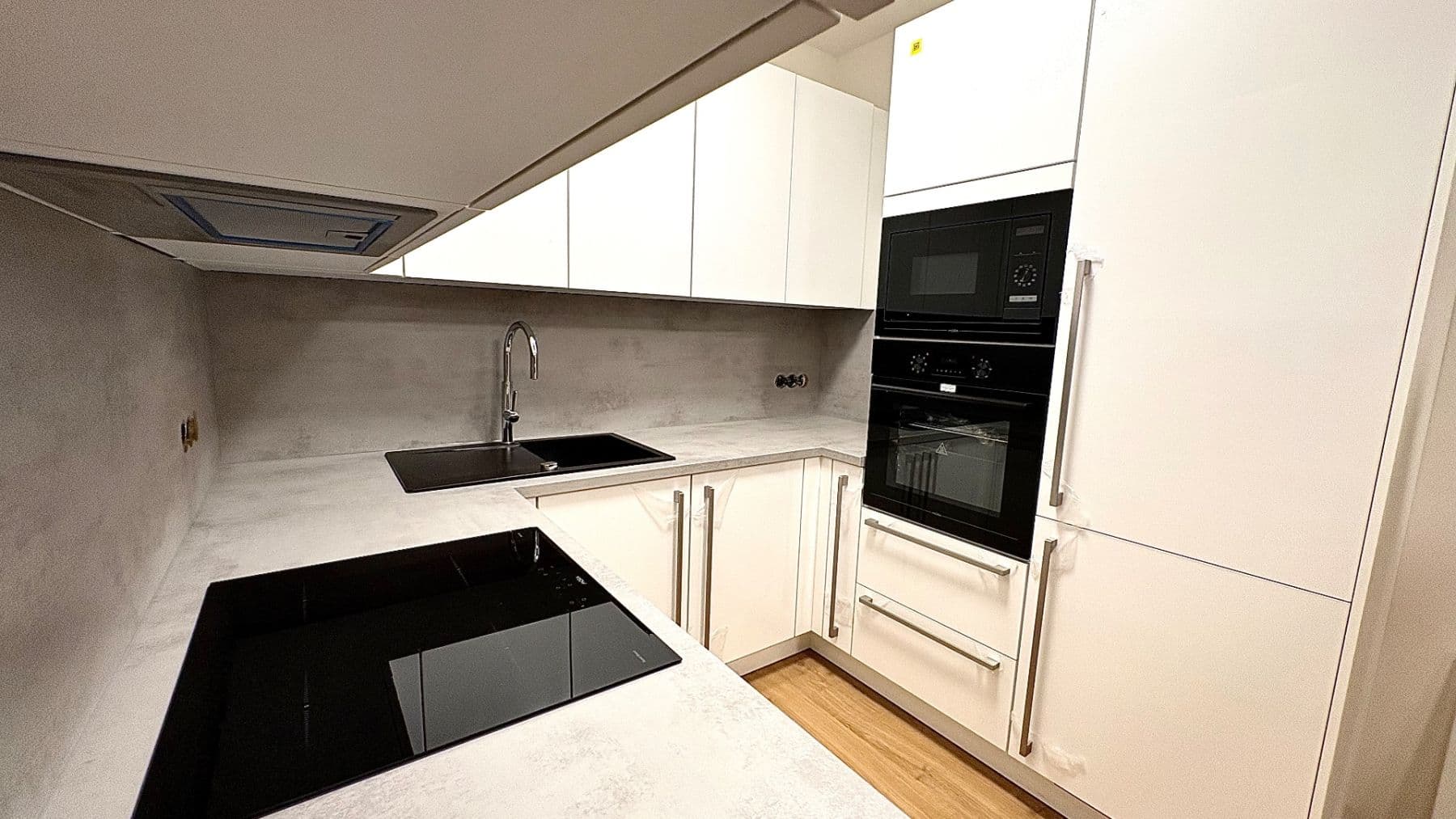 1 bedroom with open-plan kitchen flat to rent, 55 m², Čakovická, Prague, Prague 1 bedroom with open-plan kitchen flat to rent, 55 m², Čakovická, Prague, Prague