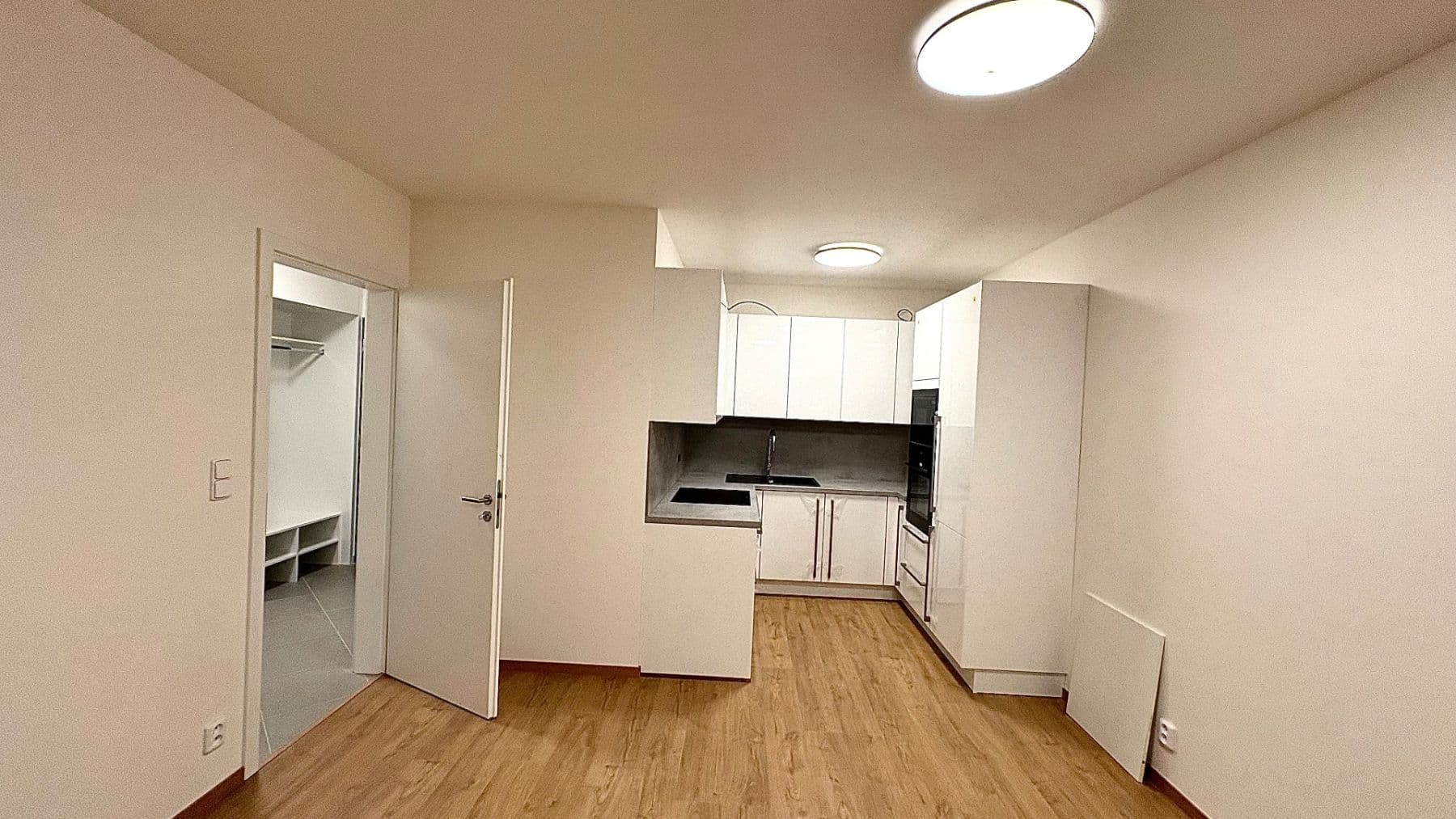 1 bedroom with open-plan kitchen flat to rent, 55 m², Čakovická, Prague, Prague 1 bedroom with open-plan kitchen flat to rent, 55 m², Čakovická, Prague, Prague