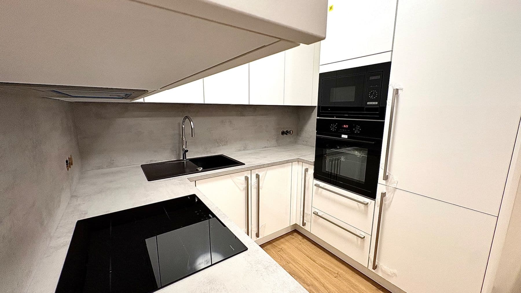 1 bedroom with open-plan kitchen flat to rent, 55 m², Čakovická, Prague, Prague 1 bedroom with open-plan kitchen flat to rent, 55 m², Čakovická, Prague, Prague