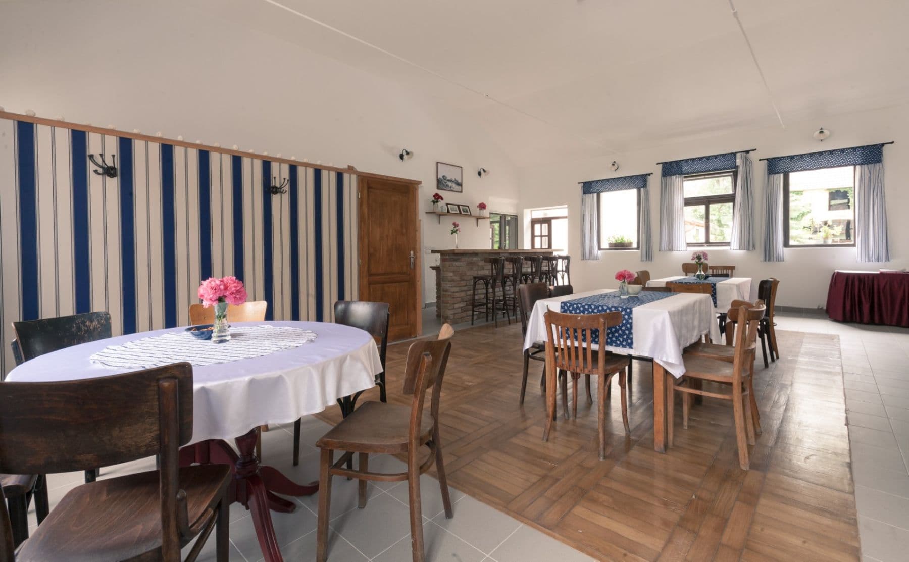 non-residential property to rent, 180 m², Koštice, Ústecký Region non-residential property to rent, 180 m², Koštice, Ústecký Region